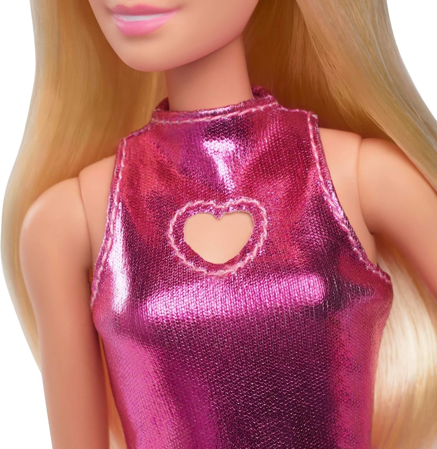 Muñeca Barbie Fashionistas núm. 230 con cabello rubio, minivestido rosa metálico con corte de corazón, pulsera blanca y tacones altos, HYT88