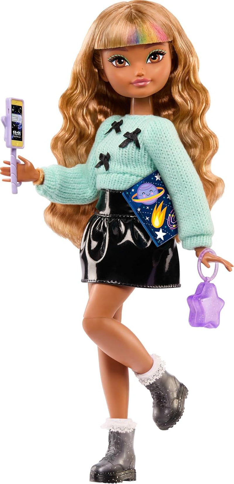 Muñeca Barbie Dream Besties y accesorios, muñeca Zia Fashion con arreglos desmontables y cabello castaño ondulado, cabello y luna de 7 piezas, JGG36