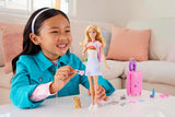Muñeca Barbie, Barbie de viaje con cabello rubio, más de 10 accesorios de viaje, pegatinas, maleta, cachorro, incluye 1 muñeca, regalo para niños, juguete para mayores de 3 años, HJY18
