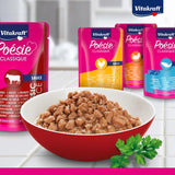 Vitakraft Poésie Classique, comida húmeda para gatos, comida para gatos en salsa, con pollo, con pavo, con ternera, con salmón, sin azúcares añadidos y cereales (1 paquete de 12 x 85g)