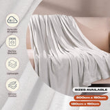 Colcha de forro polar ultrasuave de Brentford, gris plateado, doble grande - 150 x 200 cm Camas y mantas Beuche den Brentfords-Store