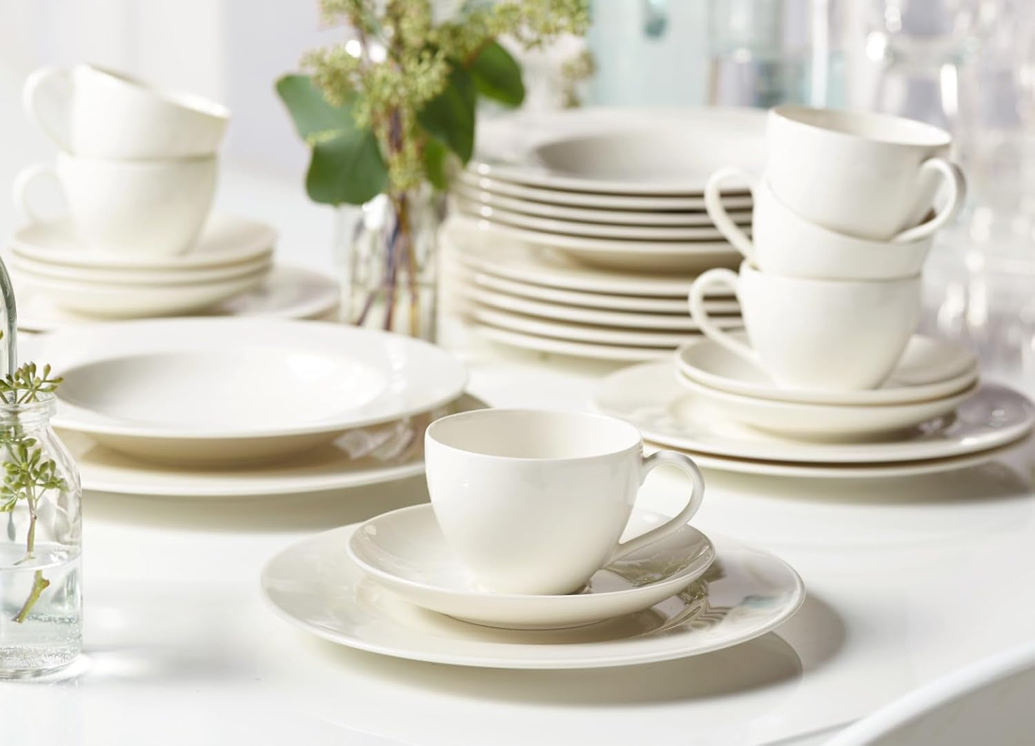 vivo - Villeroy & Boch Group - Vajilla Basic Blanco 30 piezas, apta para lavavajillas y microondas, Vajilla blanca, Juego de café, Cerámica, Platos, Tazas, Porcelana premium