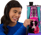 Casa de muñecas Monster High Buh-tique Hotel, juego plegable con sorpresas aterradoras en cada habitación y más de 13 juegos, incluidos muebles y accesorios, JBF16