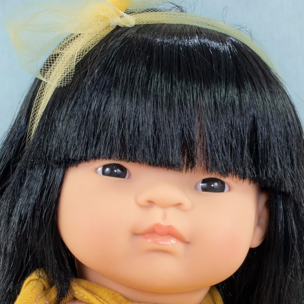 Muñeca Miniland, 38 cm, niña asiática. Fabricado en España. Anatómicamente correcto. Colección Mi amigo y yo