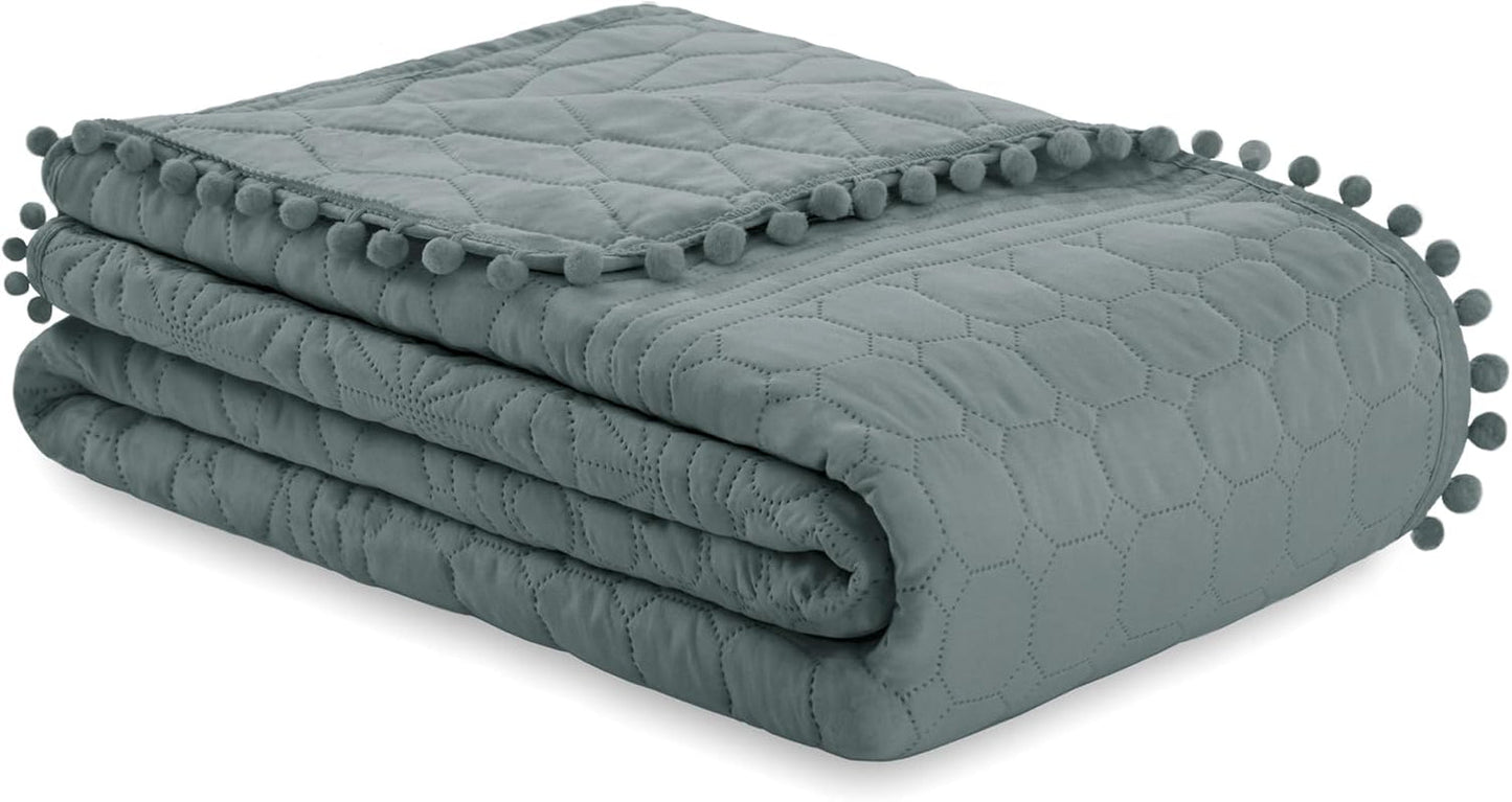 Ameliahome Colcha con pompones 220X240 Cm Colcha de doble cara Acolchado ultrasónico Poliéster Gris Meadore Camas y mantas Besuche den AmeliaHome-Store