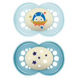Chupete MAM 6+ meses (paquete de 2) MAM 6-16 meses brilla en la oscuridad con tetina de goma, paquete de 2 con soporte para chupete esterilizante, azul claro/azul claro