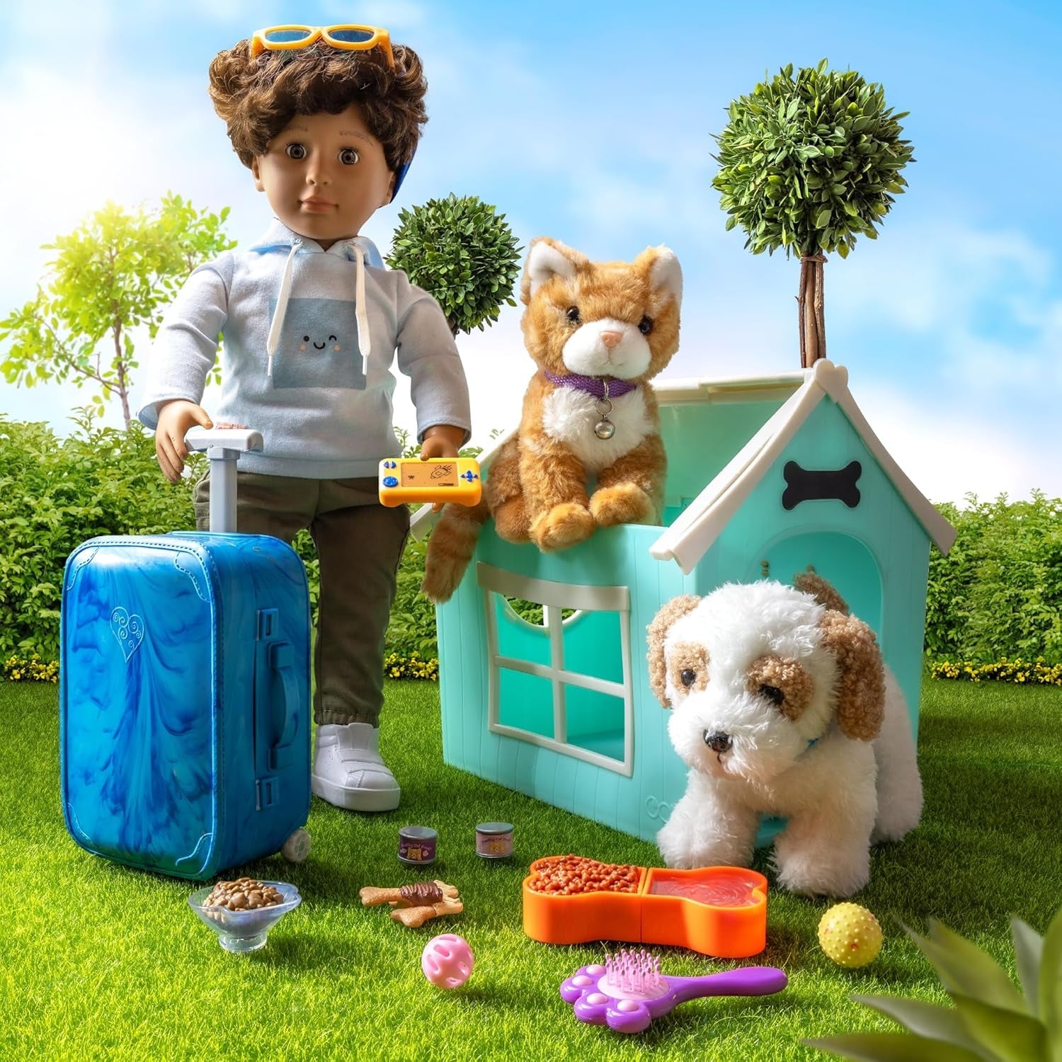 Our Generation - Milo - Muñeco de 46 cm - Ojos marrones realistas y pelo castaño rizado - Equipaje con ruedas y accesorios de viaje - Juego de simulación - Juguete para edades de 3 años en adelante