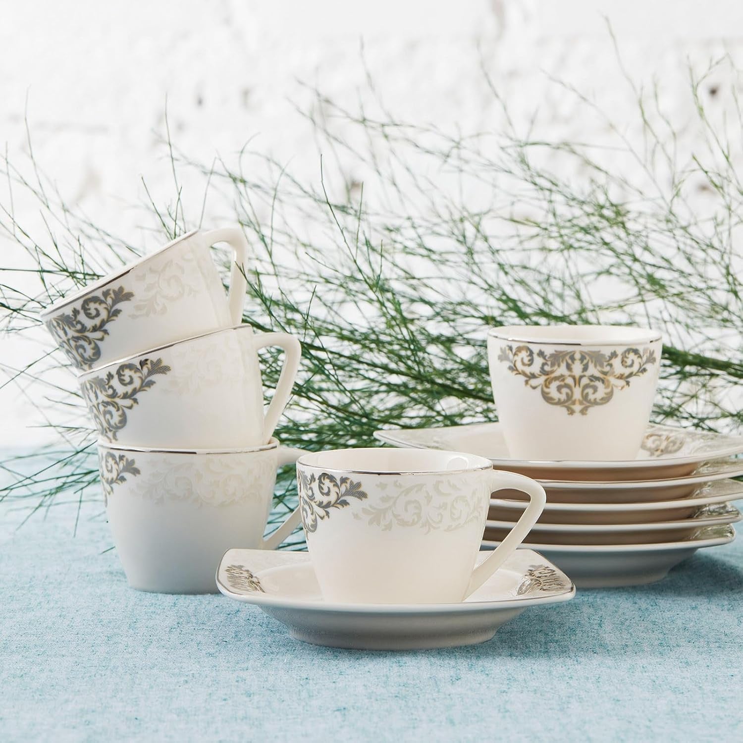 KARACA Nazende Juego de tazas de café expreso de porcelana - Tazas de café turco con platillos de 80 ml, servicio de café moderno de 12 piezas con 6 tazas de café y 6 platillos, tazas de moca - Blanco