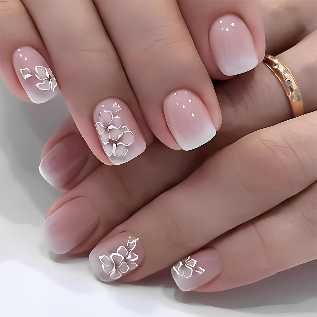 24 piezas de pegamento cuadrado blanco en uñas cortas, patrón floral degradado rosa, uñas artificiales, uñas postizas, uñas cuadradas francesas, uñas artificiales para mujeres
