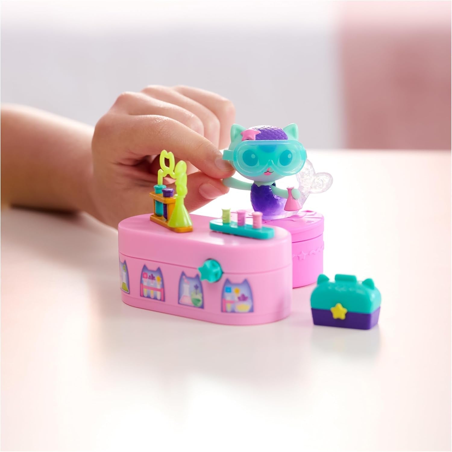 Casa de muñecas Gabby™S, paquete de muebles Bobble Kitty con figura de gato suricata con muebles y accesorios para casa de muñecas, a partir de 3 años Casas de muñecas Naty Shop