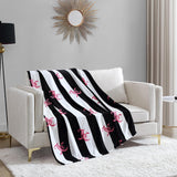 Juicy Couture Manta de felpa Cabana, 127,7 x 178,8 cm, manta de felpa de microfibra de lujo para máxima comodidad y calidez acogedora Juicy Couture Beds and Blankets Negro 50 "X 70"