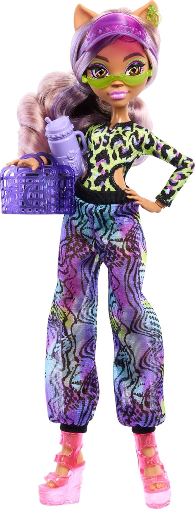 Muñeca Monster High Scare Adise Island Clawdeen Wolf con traje de baño, pantalones de jogging y accesorios de playa como visera, botella de agua y libro.