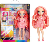 Rainbow High Fashion Doll - Pinkly Paige - Muñeca de moda rosa con un traje de moda - con gafas y más de 10 coloridos accesorios de juego - Ideal para coleccionistas y niños de 4 a 12 años