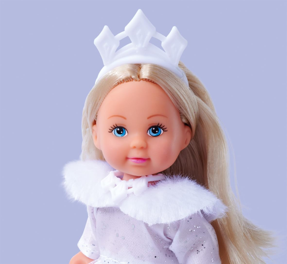 Simba Evi Princesa de los sueños del amor, muñeca con un vestido de invierno de ensueño con adornos de piel y elementos brillantes, 12 cm, 3 años en adelante