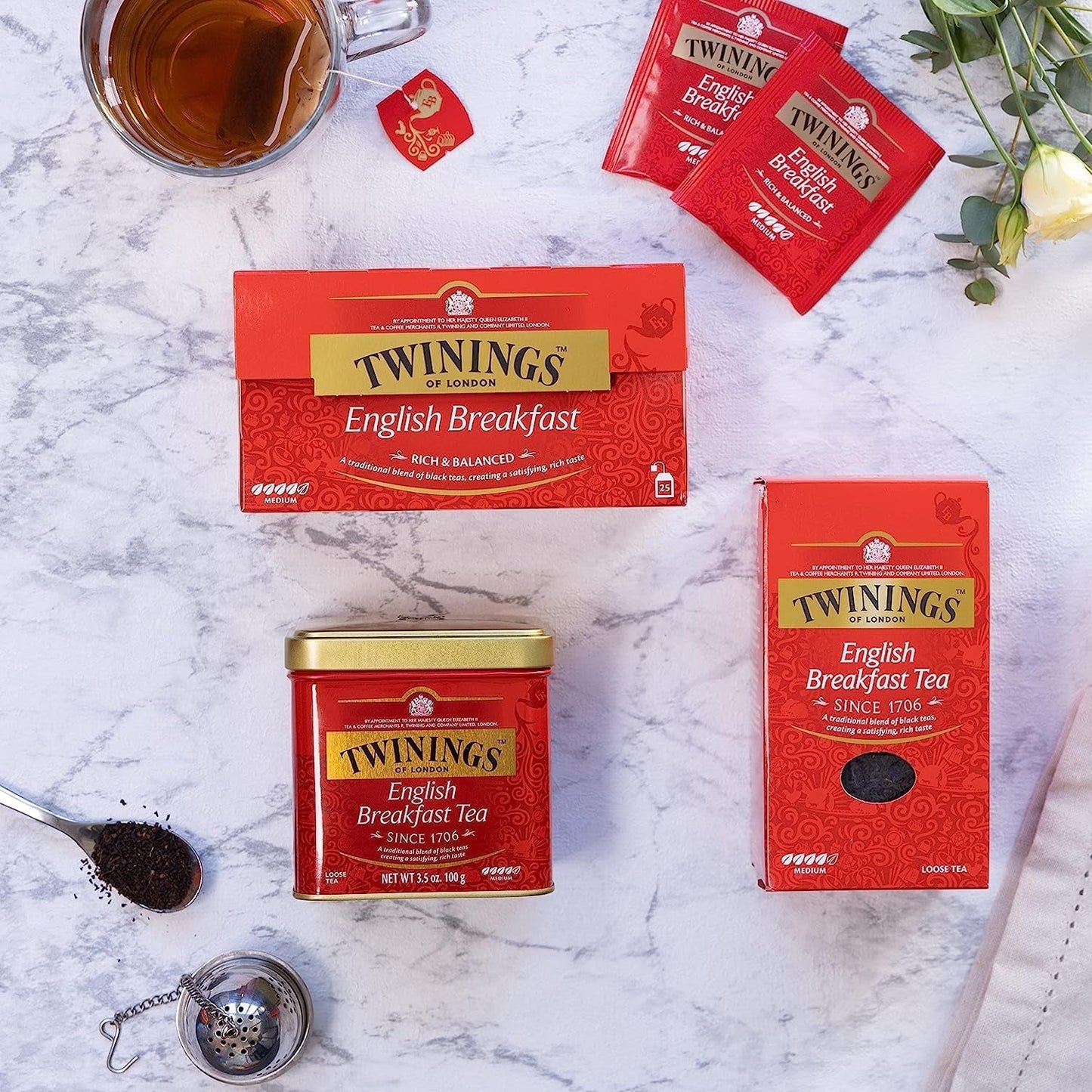 Twinings English Breakfast Tea Té negro suelto en caja de té Té negro fuerte elaborado con hojas de té de alta calidad recogidas de las mejores plantaciones de té de Sri Lanka y la India G, neutro, 100 gramos