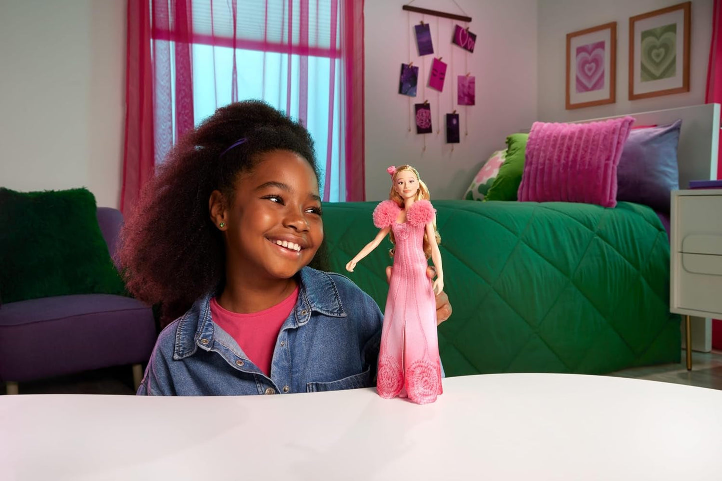 Mattel Glinda de Wicked and Accessories Muñeca articulada inspirada en la película con atuendo desmontable Sings Loved by Us JLG49 Rosa