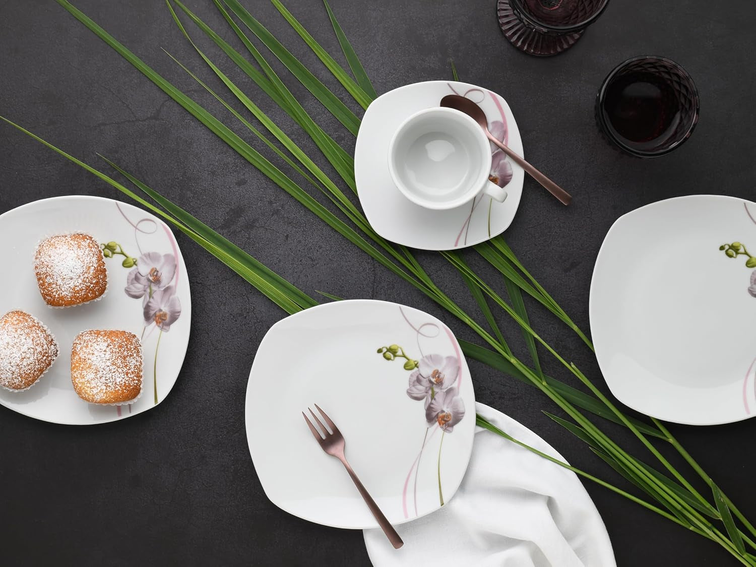 CreaTable, 24024, Serie Square Orchid, Vajilla de 18 piezas para 6 personas, Servicio de café de porcelana, Apto para lavavajillas y microondas, Fabricación de calidad