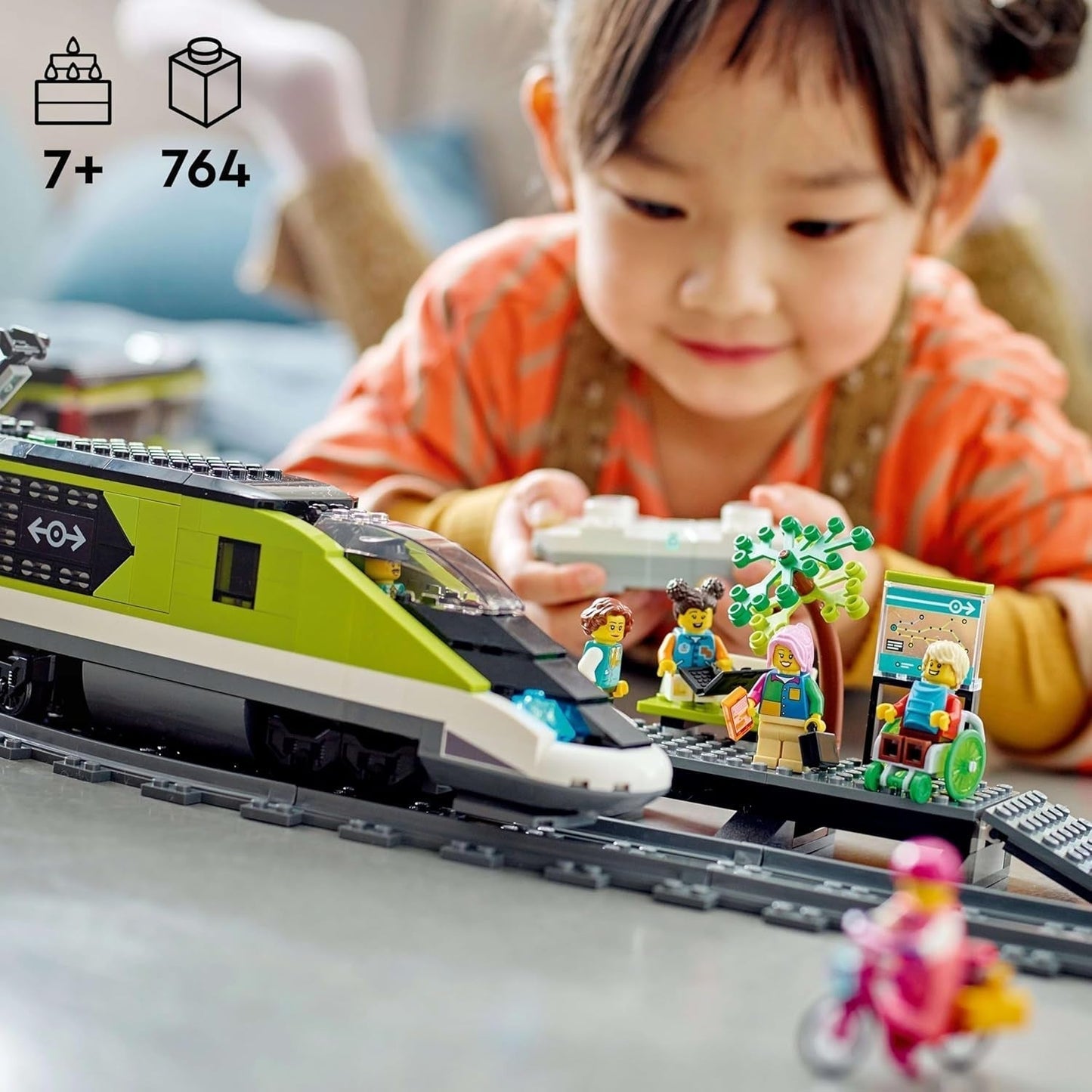 LEGO City Tren Expreso de Pasajeros, Set de Tren con Control Remoto, Ferrocarril de Juguete con Faros, 2 Vagones y 24 Elementos de Vía, Regalo para Niños, Niños y Niñas 60337 Juegos de Construcción Besuche den LEGO-Store