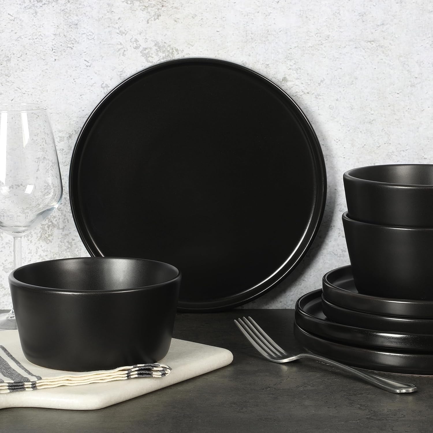 Juego de vajilla Bowery, 32 piezas, negro mate, gres, platos, tazones y tazas, 8 porciones