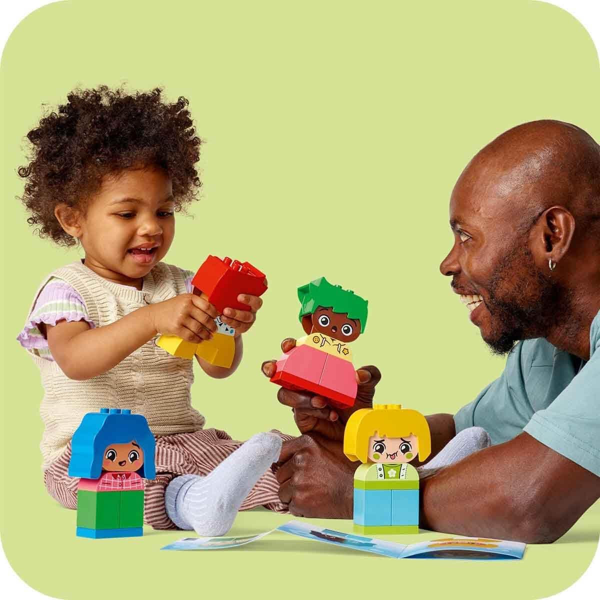LEGO DUPLO Big Feelings, juego de construcción apilable con 23 ladrillos de colores y 4 figuras, juguete de motricidad para promover el desarrollo social y emocional de niños pequeños a partir de 18 meses 10415 Juegos de construcción Beuche den LEGO-Store