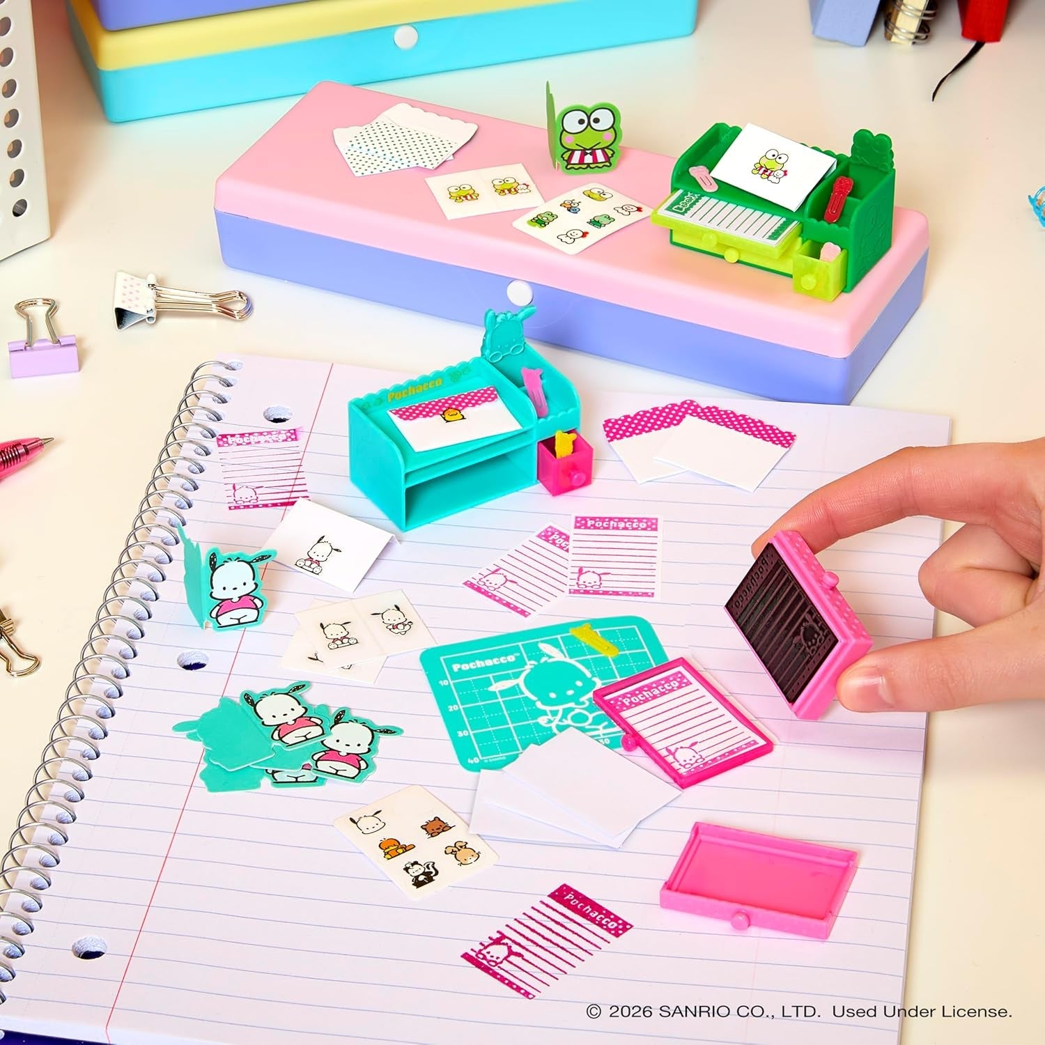 Miniverse MGA Make It Mini Hello Kitty and Friends Serie 3 - Mini Coleccionables, Sanrio, Réplicas Retro de Papelería, Manualidades, Bricolaje, para Coleccionistas y Niños a Partir de 8 Años