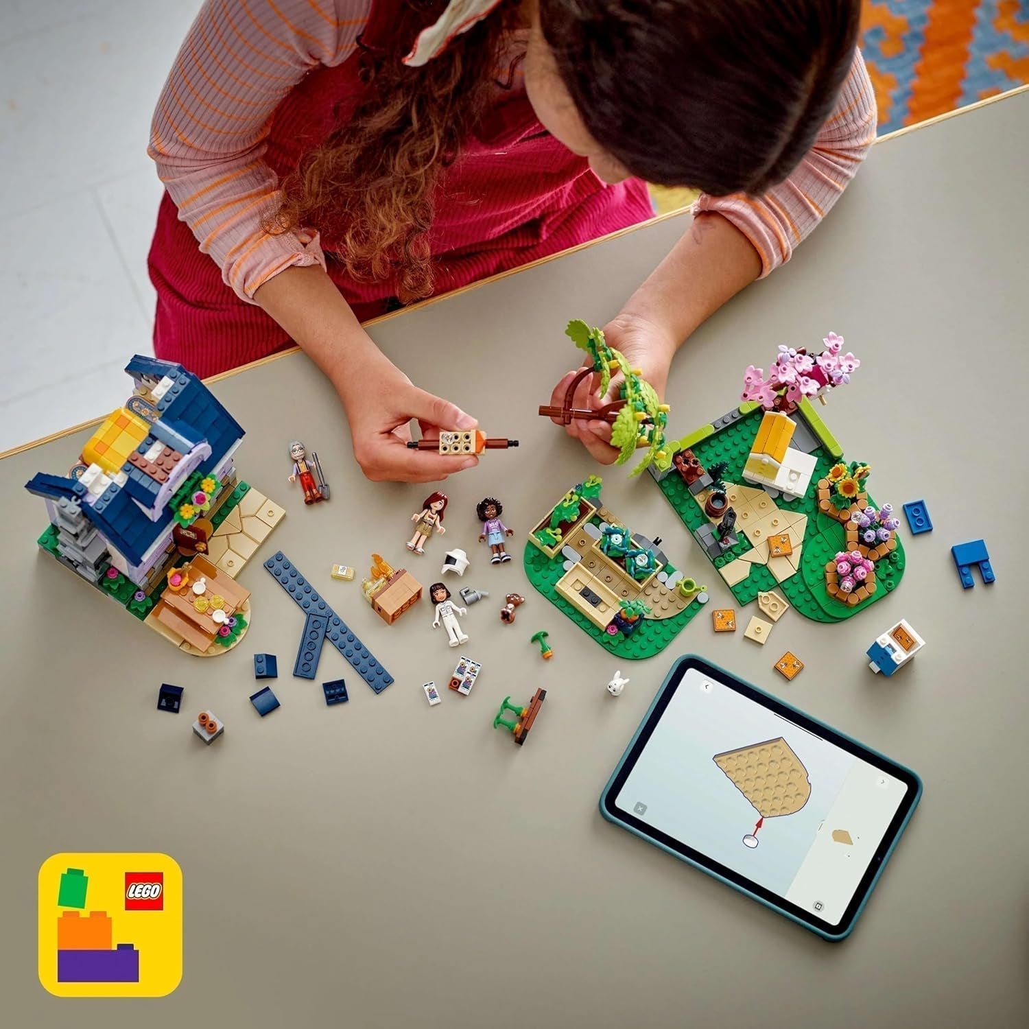 LEGO Friends Casa y jardín de flores Set de construcción El Apicultor Set de juego natural Regalo para niñas mayores de 12 años Set de modelos para construir 4 minifiguras y figuras de animales Gato y conejo 42669 Juegos de construcción Besuche den LEGO-Store