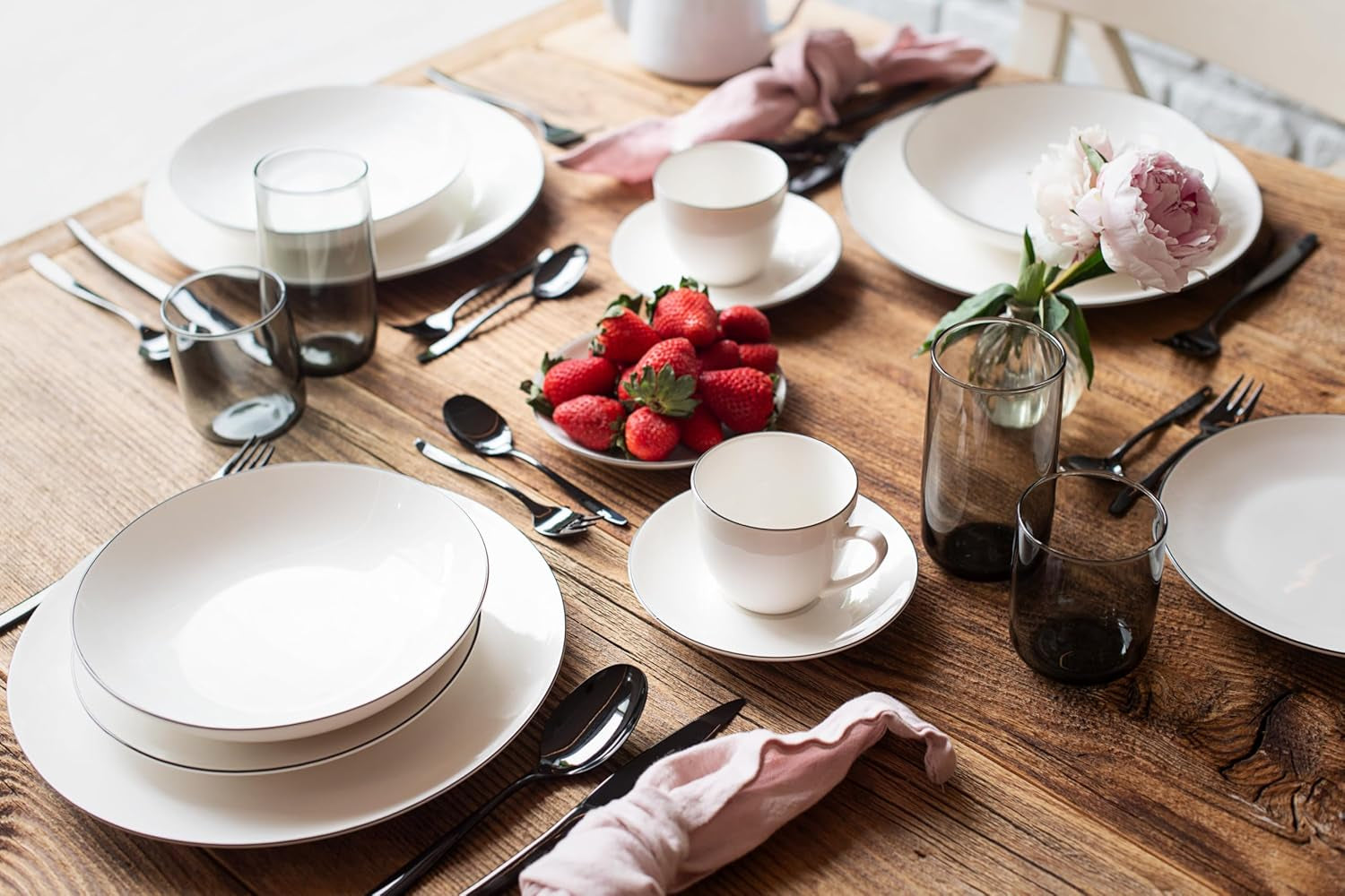 MÄSER Serie Felise, elegante servicio de café para 6 personas, atemporal, borde negro, porcelana, blanco