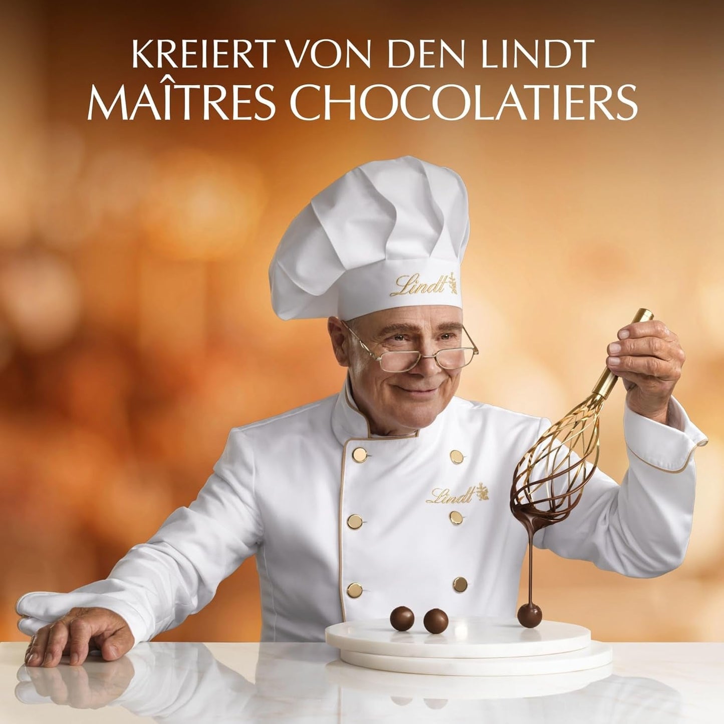 Bolas de tarta de queso y chocolate Lindt LINDOR | Bolsa de 137g | Chocolate con leche con relleno de tarta de queso que se derrite en la boca | Regalo de chocolate | Regalo de chocolate | LINDOR 75 Años (Pack de 4)