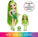 Rainbow High Littles Hada y mascota de fantasía arcoíris - Esmeralda, verde - Muñeca articulada de dragón de fantasía pequeña de 14 cm con alas de hada intercambiables, dulce regalo para niños a partir de 4 años