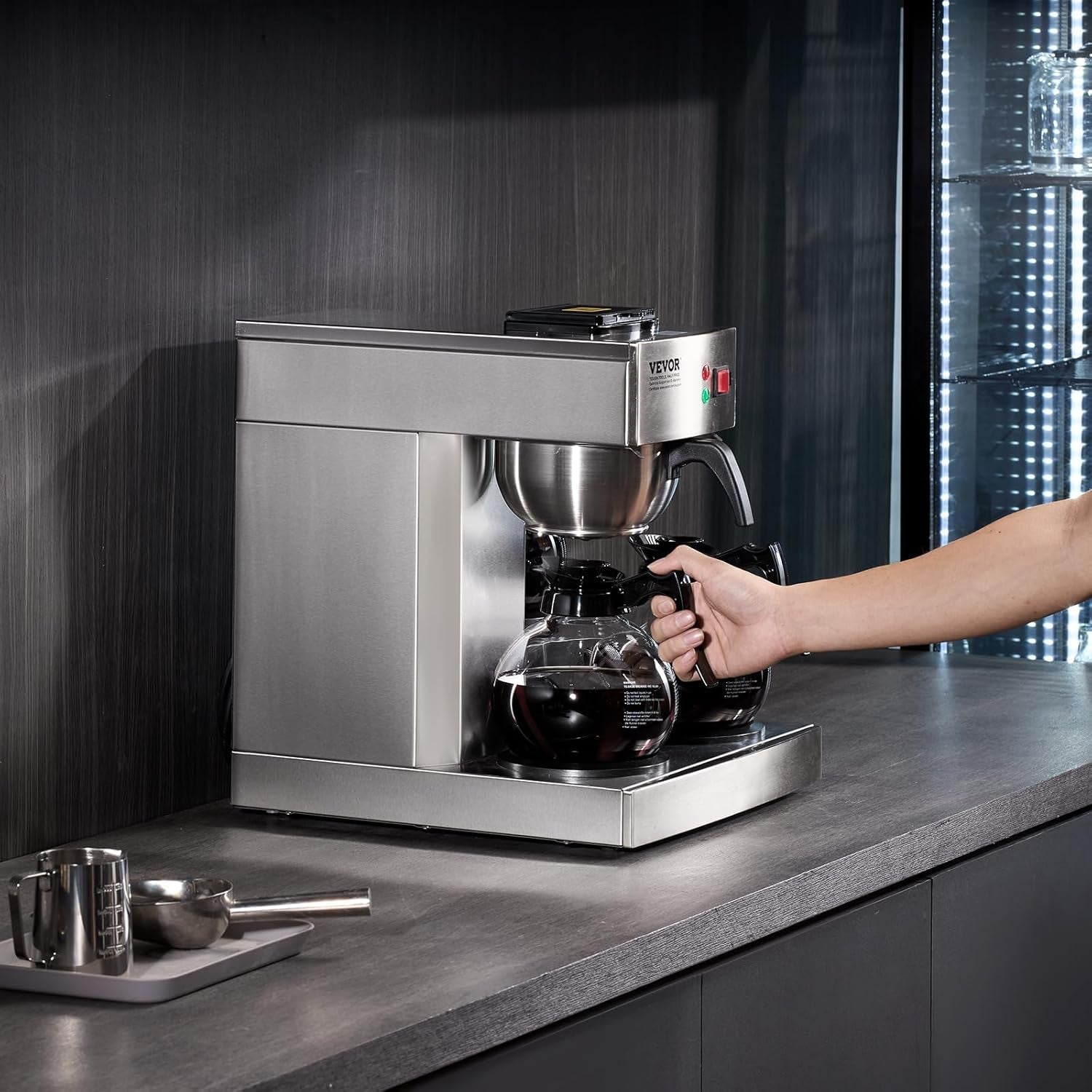 VEVOR Cafetera espresso comercial con filtro de 12 tazas con 3 garrafas de vidrio y 3 placas calefactoras Máquina de espresso de acero inoxidable con suministro automático de agua para restaurante, oficina, cafetería