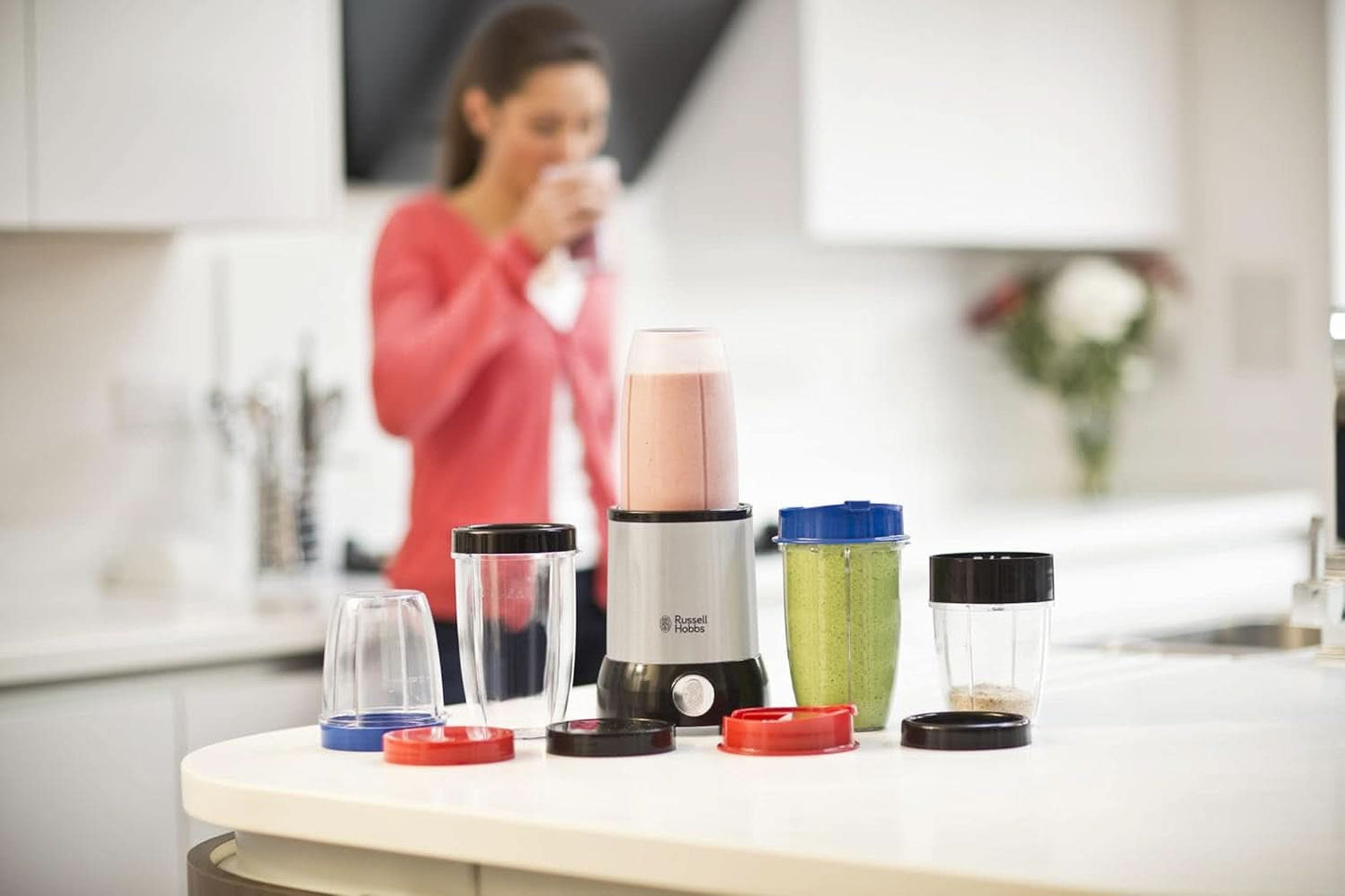 Batidora Russell Hobbs [Multifunción - Batidora de pie] Nutriboost (Inkl. 5 Bpa-Freie Und Spülmaschinengeeignete Behälter + Deckel, 22.000 U/Min, 0,9 Ps-Motor) Elektrischer, Smoothie-Maker 23180-56 Kitchen Naty Shop