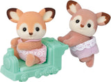 Sylvanian Families 5800 Ciervos Gemelos, Juego de Figuras de Animales, Figuras de Animales del Bosque, Juguete para Edades de 3 años en adelante