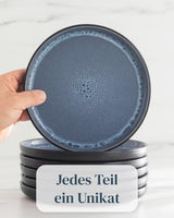 Vajilla para 6 personas de gres cerámico de 18 piezas, diseño Ibiza, GANADORA DE LA PRUEBA. Precioso juego de vajilla mediterránea de gres cerámico que incluye cuencos y platos. Juego de vajilla Pure Living en color azul ahumado.