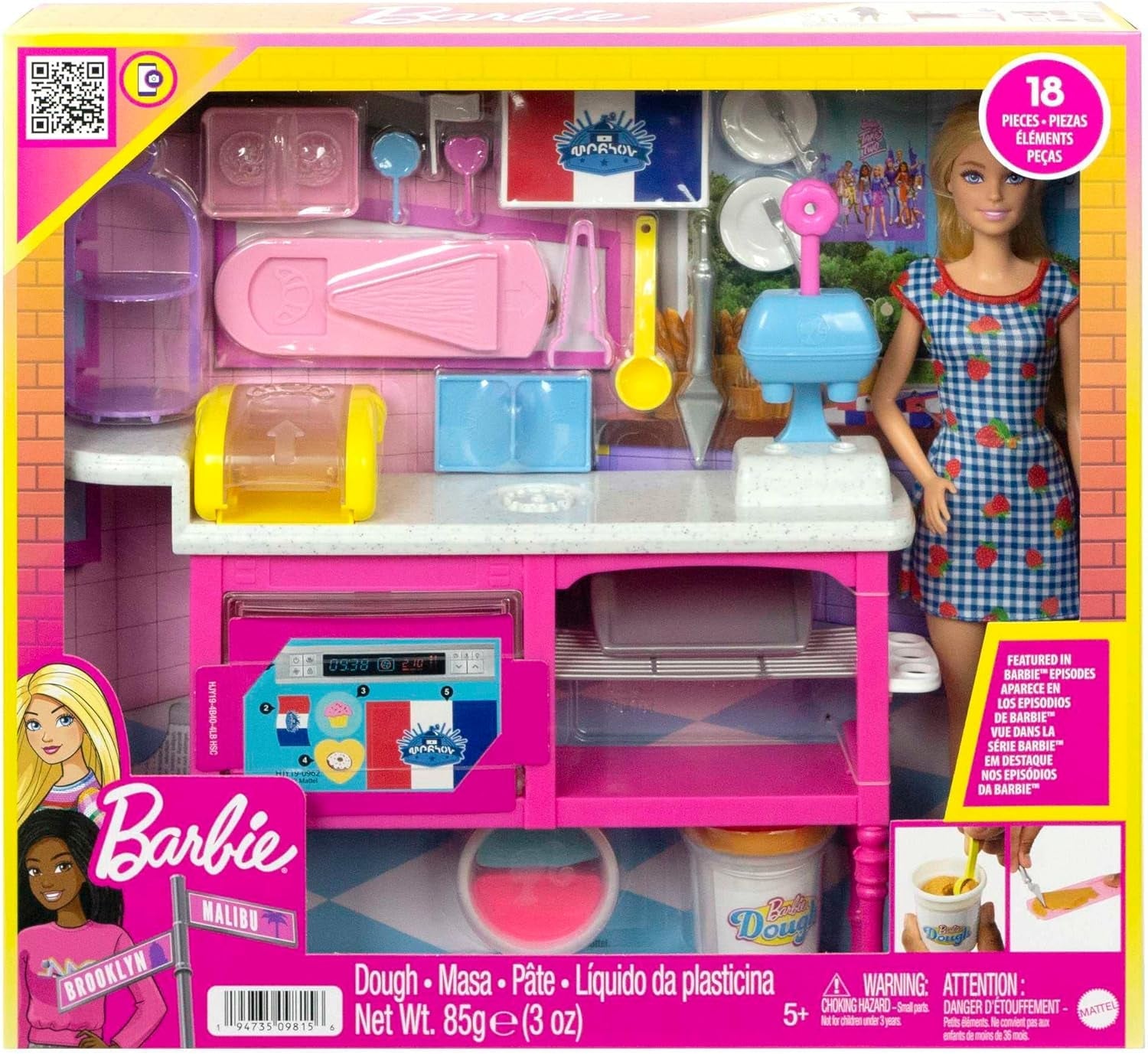 Muñeca Barbie Malibu Roberts y juego para hornear de 18 piezas, que incluye plastilina y moldes para rosquillas, croissants y muffins, para edades de 3 años en adelante, HJY19