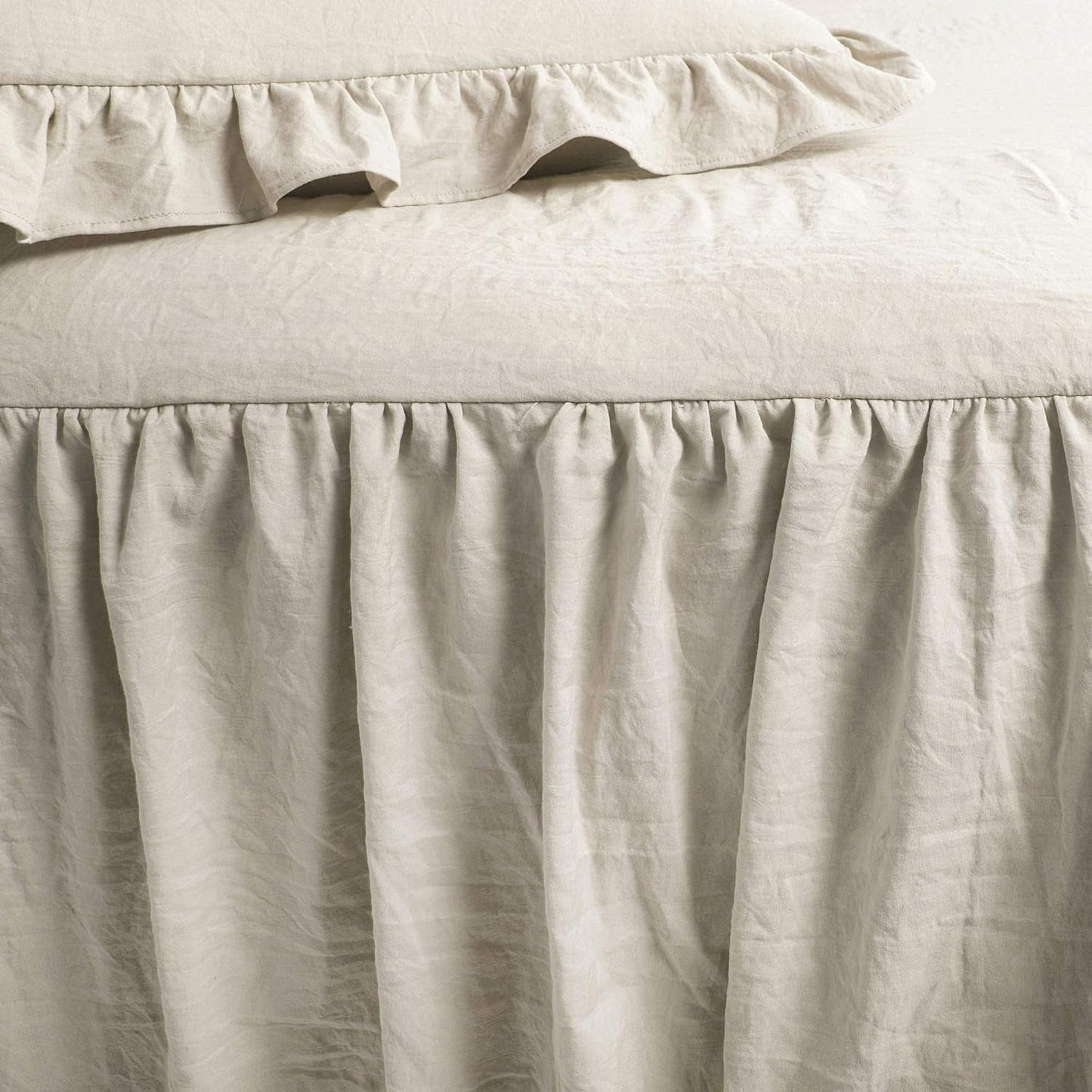 Lush Decor Juego de ropa de cama con falda de volantes de 3 piezas, juego de cama de lujo de granja, elegante y encantador detalle de volantes, estilo atemporal y diseño clásico, suave y liviano, tamaño King, camas y edredones de decoración exuberante
