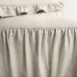 Lush Decor Juego de ropa de cama con falda de volantes de 3 piezas, juego de cama de lujo de granja, elegante y encantador detalle de volantes, estilo atemporal y diseño clásico, suave y liviano, tamaño King, camas y edredones de decoración exuberante