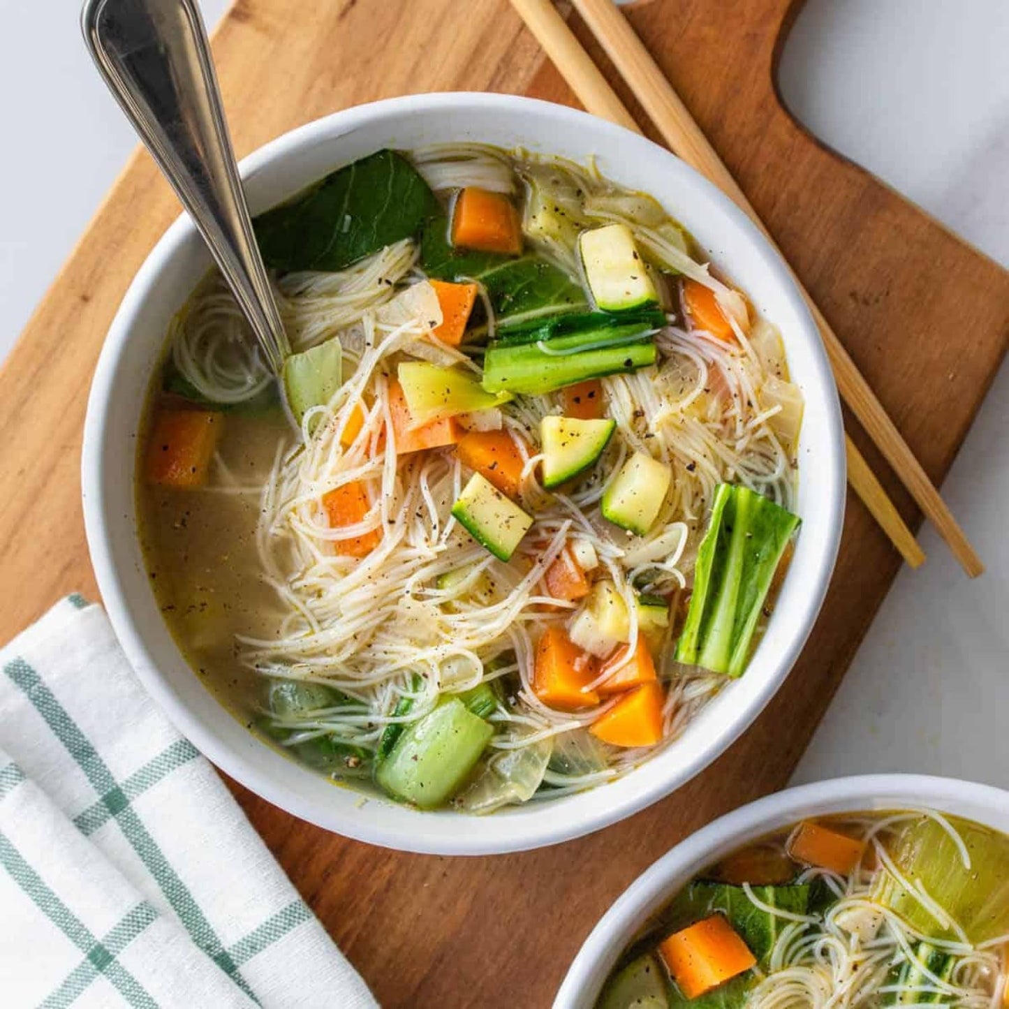 MAMA Sopa Instantánea de Fideos de Vidrio Transparente - Comida deliciosa y rápida con sabores orientales - Auténtica cocina tailandesa - 30 x 40g