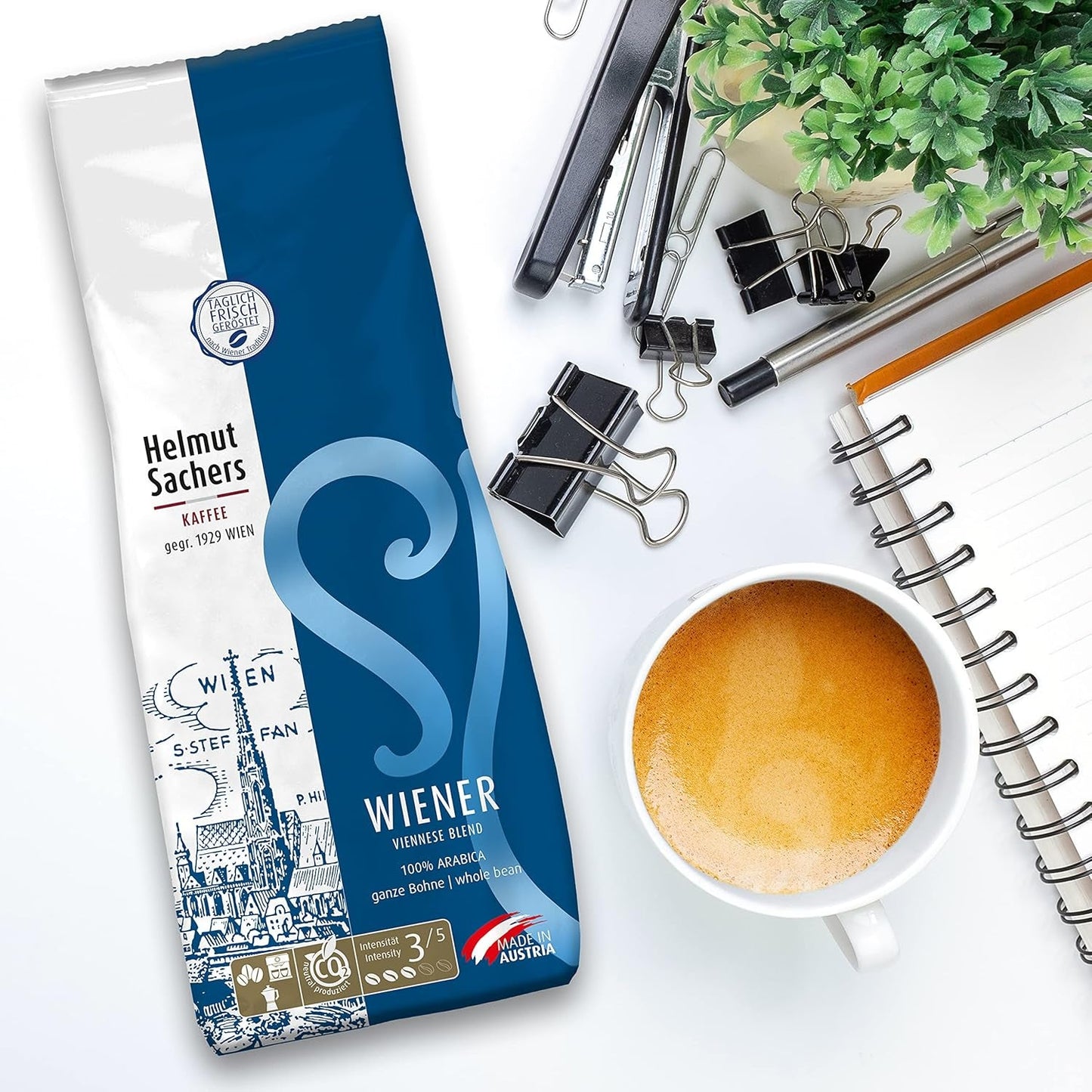 Helmut Sachers Kaffee - Wiener Mischung, Wiener Melange Kaffee aus erstklassigen Hochland Arábica Bohnen, nachhaltig geröstet in Österreich - ganze Kaffeebohnen, 500g