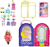 Barbie Extra Minis, Mini Muñeca Extra y Juego Boutique, Armario con Gabinetes, Estantes, Espejos, Plataforma 360, Mini Muñeca Extra con Accesorios para el Cabello Rosa, HHN15