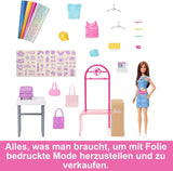 Barbie Fashion Boutique Playset - Muñeca con patrón de aluminio, más de 150 looks originales, incluye 2 blusas y 5 sábanas de aluminio, perchero y lector de tarjetas de crédito, a partir de 3 años, HKT78