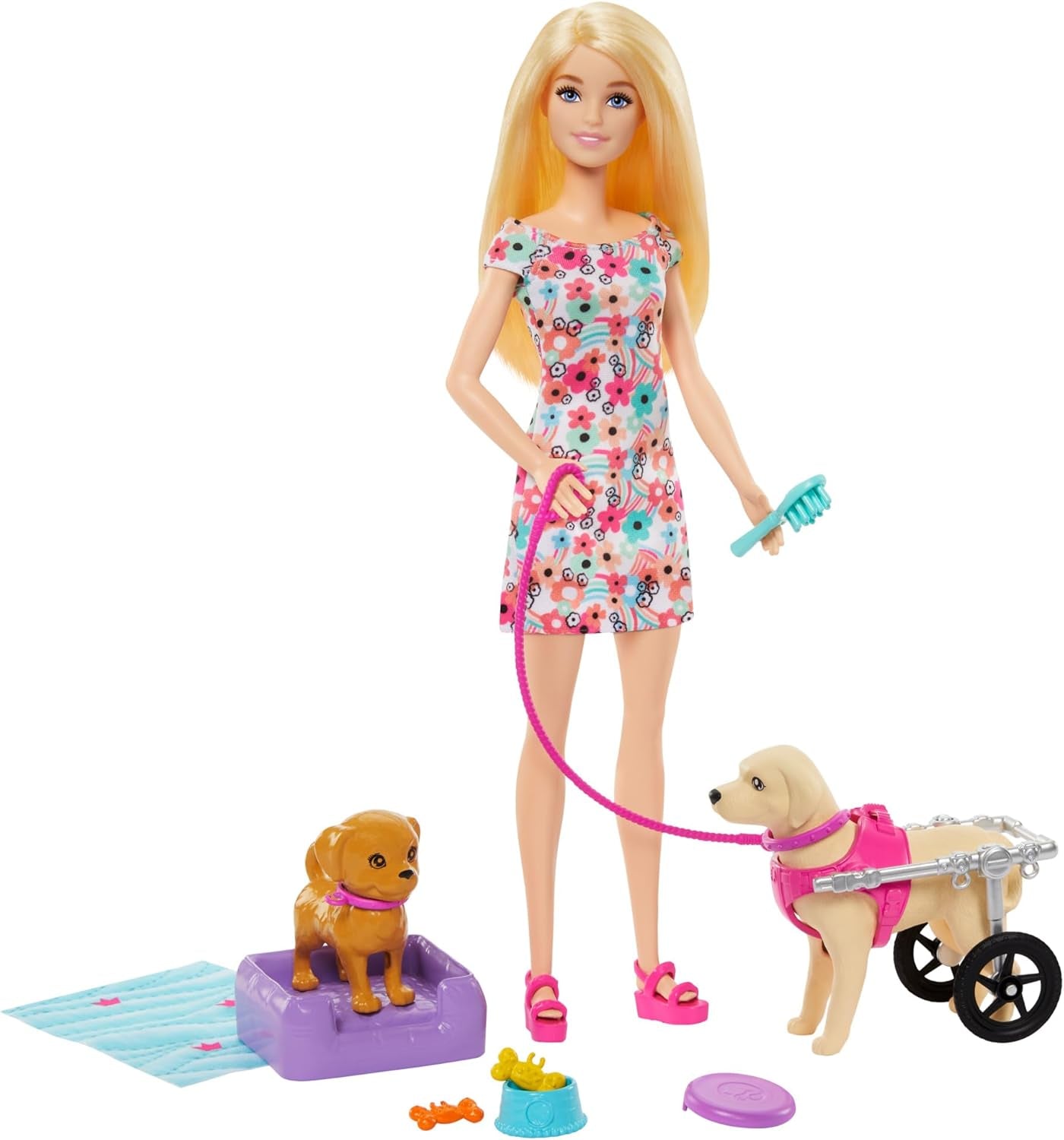 Muñeca Barbie Dog Duo y accesorios, que incluyen cachorro y perro grande con silla de ruedas, correa, plato de comida, cama para mascotas y premios de huesos, para edades de 3 años en adelante, HTK37