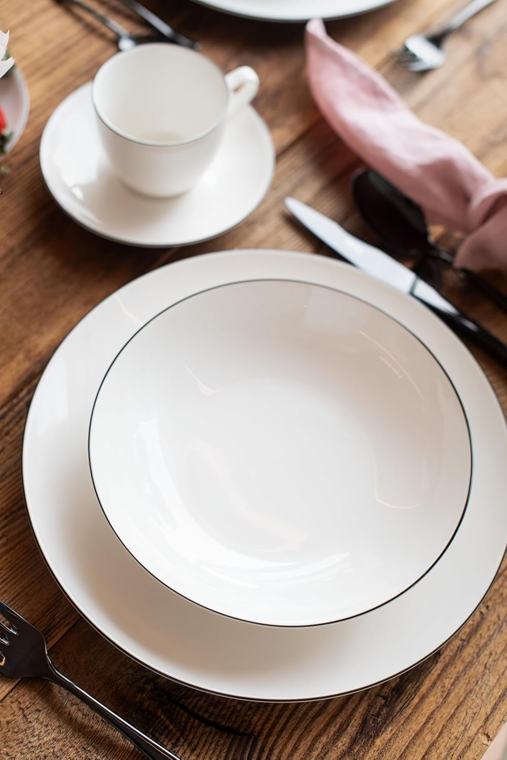 MÄSER Serie Felise, elegante servicio de café para 6 personas, atemporal, borde negro, porcelana, blanco