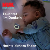 Chupetes clásicos de día y noche NUK First Choice para bebés | 6-18 meses | Chupetes de ortodoncia que brillan en la oscuridad | 95% de aceptación por parte de los bebés** | Azul | Paquete de 2