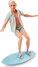 Barbie la Película - Muñeca Fans del Cine, Muñeco Ken, Muñeco Coleccionable con Tabla de Surf y Zapatillas, Cuerpo Móvil, Pelo Rubio Platino, Apto para Regalo para Niños de 3 Años, HPJ97 Naty Shop Muñecas