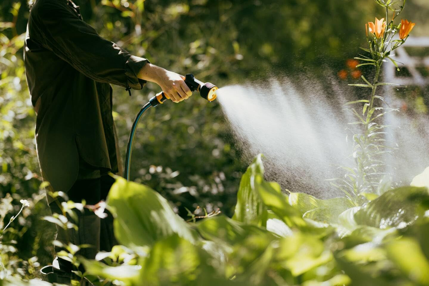 Fiskars Manguera de jardín S, Serie X, Manguera de agua para riego manual, 13 mm (1/2"), Longitud: 15 m, Conexión universal, Protección UV, Protección contra heladas, Resistente a la torsión, Azul, 1076044