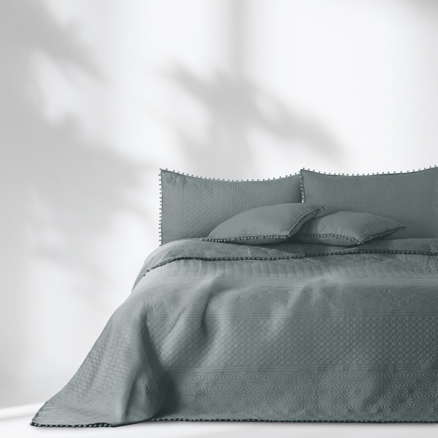 Ameliahome Colcha con pompones 220X240 Cm Colcha de doble cara Acolchado ultrasónico Poliéster Gris Meadore Camas y mantas Besuche den AmeliaHome-Store