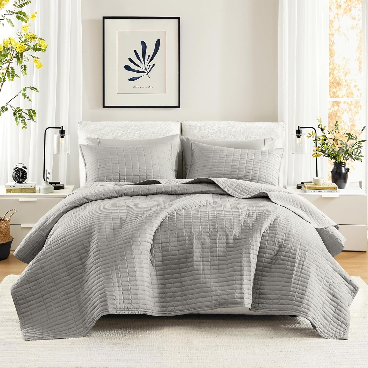 Comfort Spaces Kienna Juego de edredón de lujo con doble puntada, manta de verano, ropa de cama ligera y suave para todo el año, fundas de almohada a juego, manta blanca para camas King (264,2 x 228,6 cm) Naty Shop Edredones y edredones gris King/Cal King (104 x 90 pulgadas)