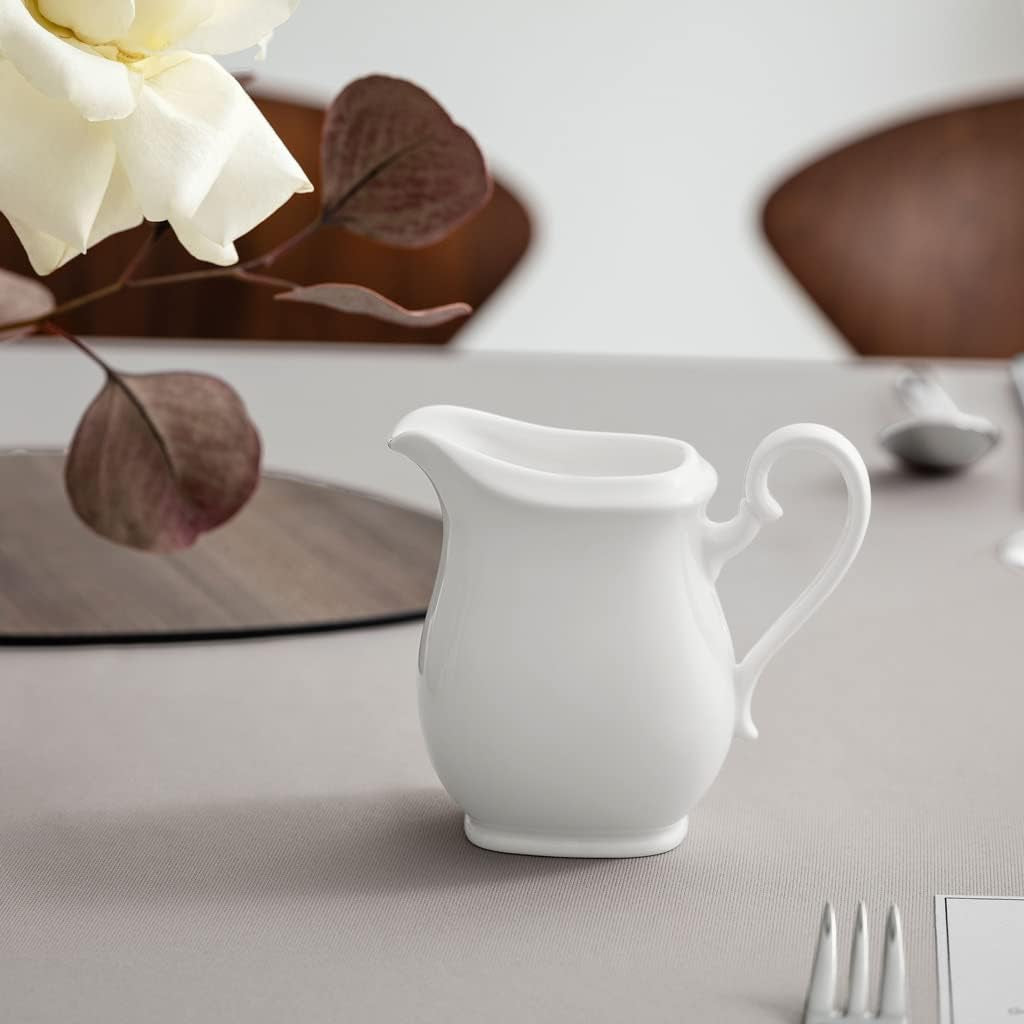 Villeroy & Boch Royal Milk Jug, pequeña jarra de leche con un diseño sencillo, fabricada en porcelana premium de alta calidad, apta para lavavajillas, 250 ml