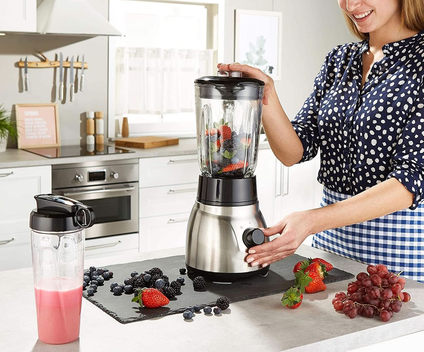 Russell Hobbs Batidora con base 2 en 1 [batidora con vaso de vidrio de 1,5 l y mini batidora de 0,6 l - To-Go-Trinkflasche Inkl. Deckel] Spülmaschinenfest, Función Impuls-/Ice-Crush, Becher BPA Frei, Edelstahl 23821-56 Cocina Naty Shop