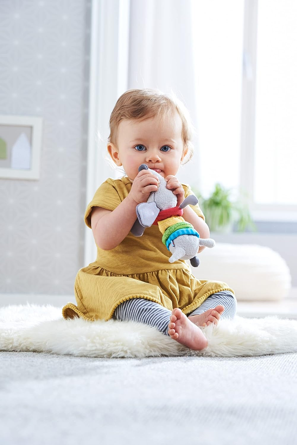 HABA 304771 - Figura Sonajero Perro Salchicha, juguete bebe de tela con motor sonajero, juguete a partir de 6 meses Juguetes Bebe Naty Shop
